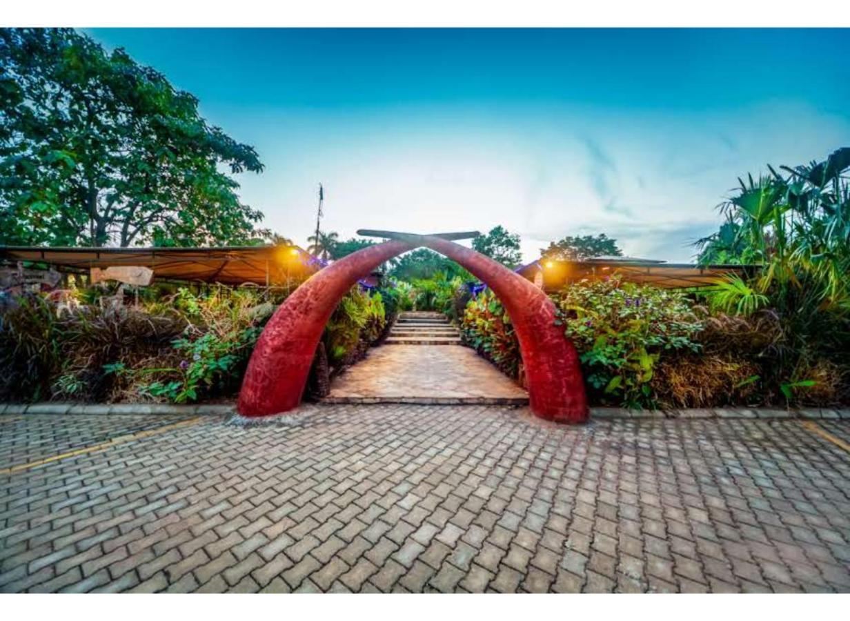 African Tribe Hotel Kampala Dış mekan fotoğraf