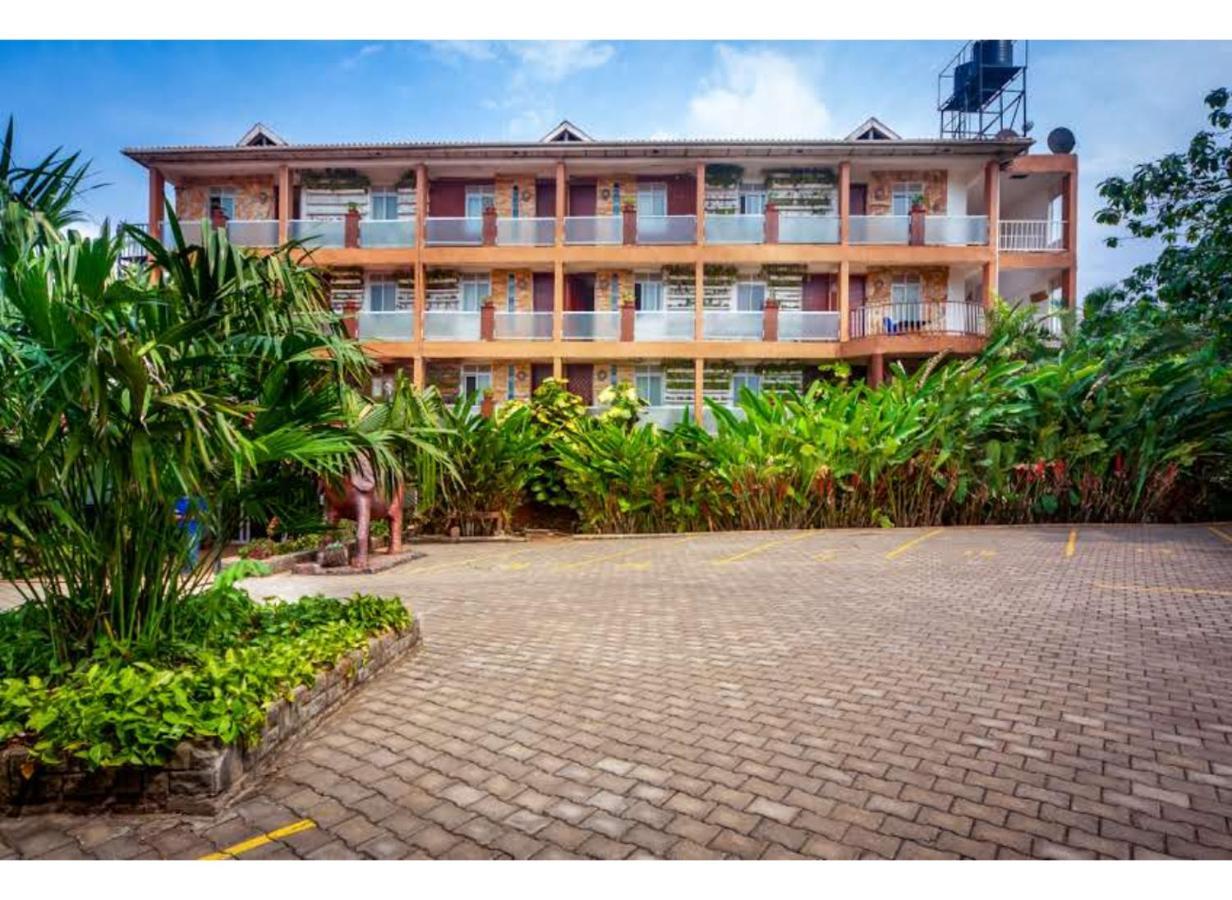 African Tribe Hotel Kampala Dış mekan fotoğraf