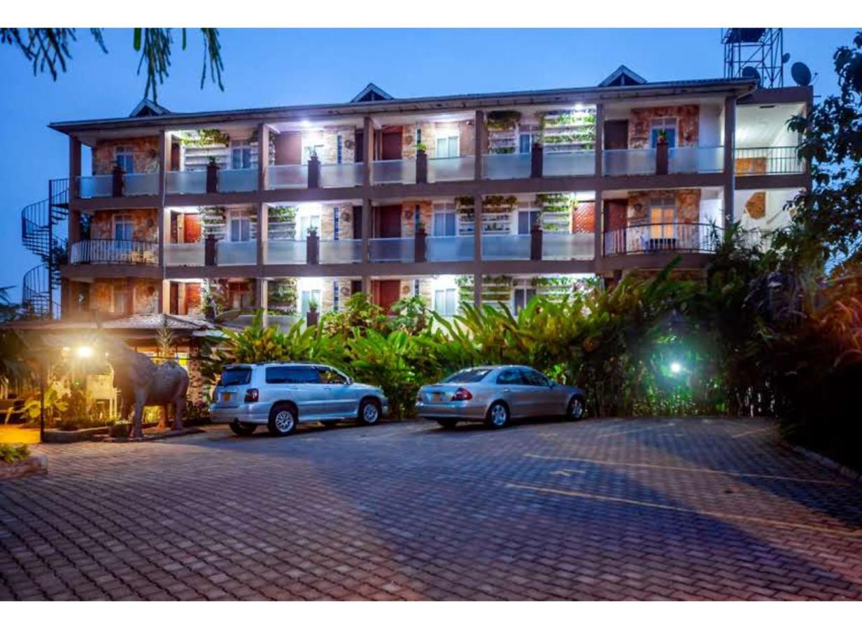 African Tribe Hotel Kampala Dış mekan fotoğraf